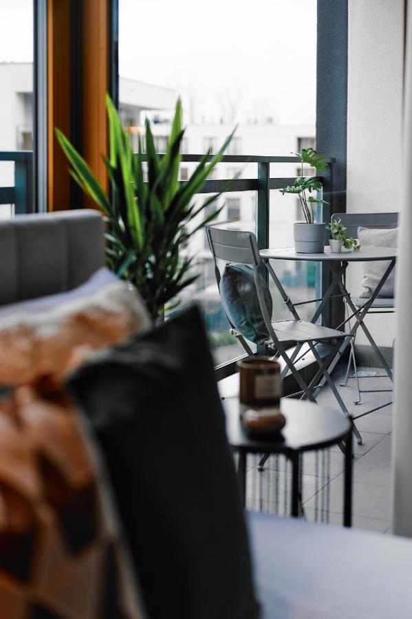 Przytulny Apartament Greenwall Krakow Dış mekan fotoğraf